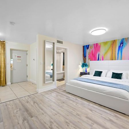 Ocean Drive Apartments With Rooftop Pool, South Beach, Miami Miami Beach Exterior photo