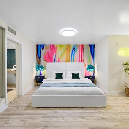 Ocean Drive Apartments With Rooftop Pool, South Beach, Miami Miami Beach Exterior photo